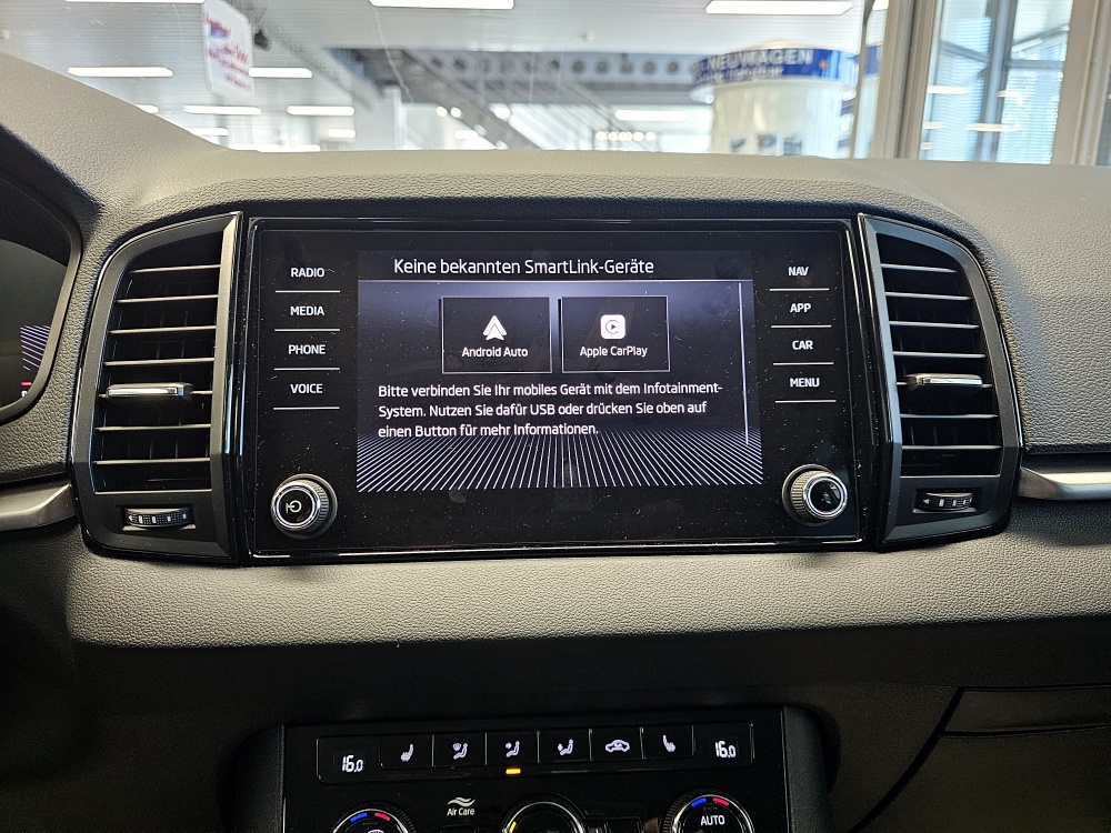 Skoda Karoq  bei Hoffmann Automobile in Wolfsburg kaufen und sofort mitnehmen - Bild 9