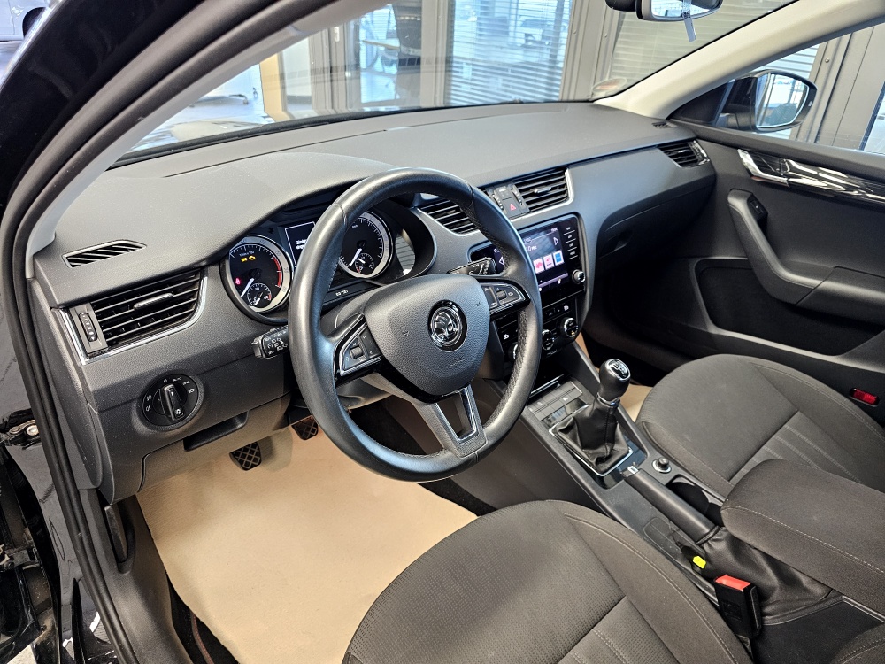 Skoda Octavia Combi  bei Hoffmann Automobile in Wolfsburg kaufen und sofort mitnehmen - Bild 15