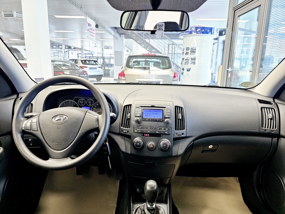 Hyundai i30 Kombi  bei Hoffmann Automobile in Wolfsburg kaufen und sofort mitnehmen - Bild 5