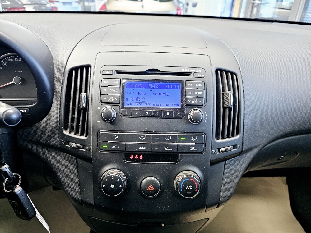 Hyundai i30 Kombi  bei Hoffmann Automobile in Wolfsburg kaufen und sofort mitnehmen - Bild 7