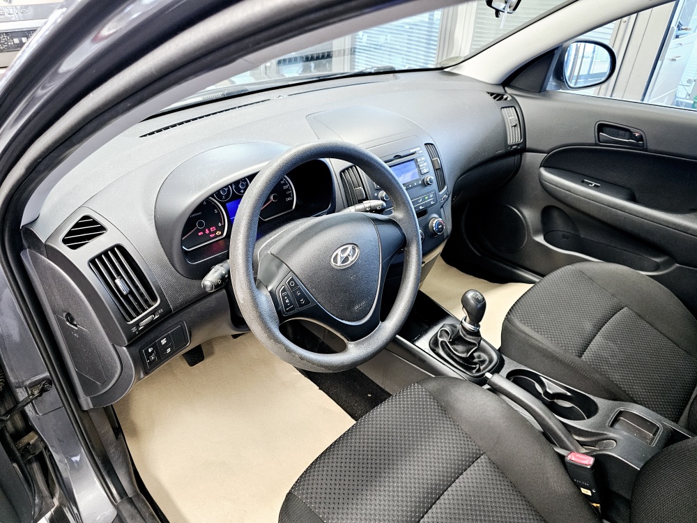 Hyundai i30 Kombi  bei Hoffmann Automobile in Wolfsburg kaufen und sofort mitnehmen - Bild 9