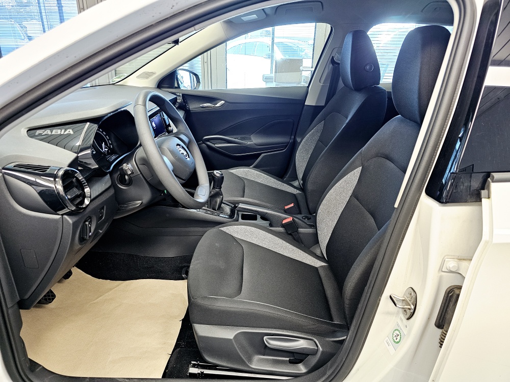 Skoda Fabia  bei Hoffmann Automobile in Wolfsburg kaufen und sofort mitnehmen - Bild 14