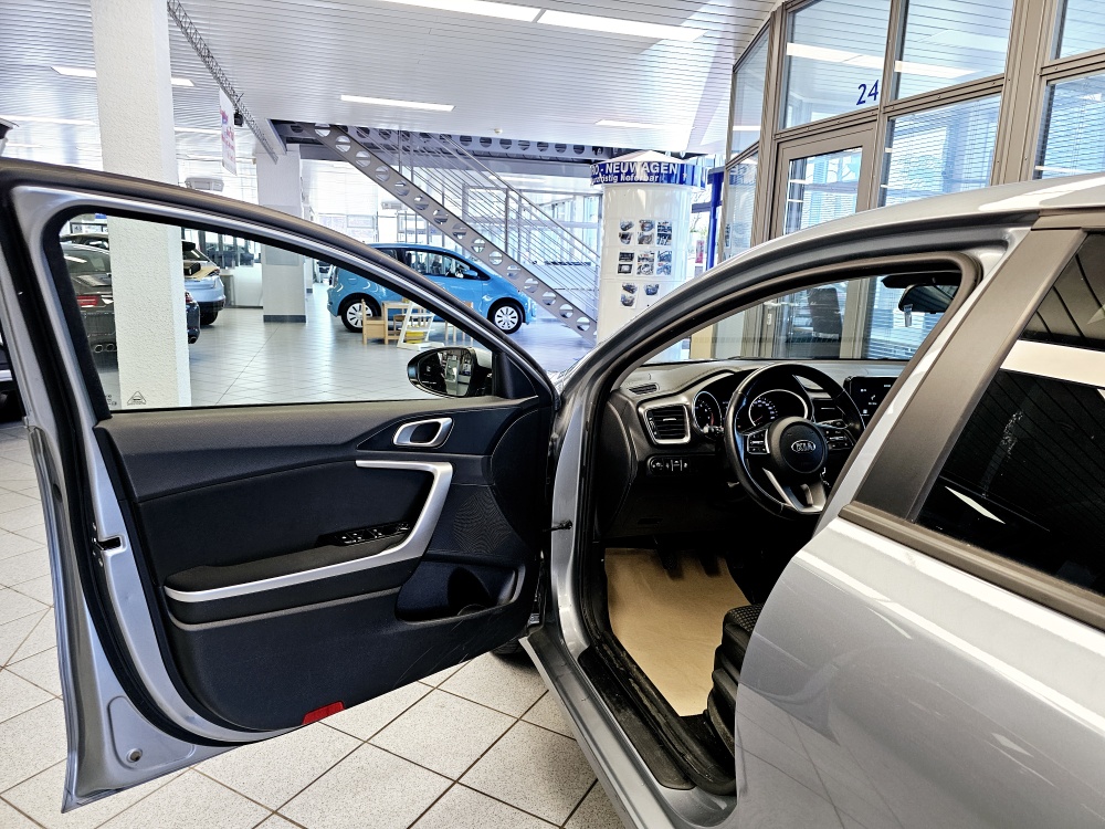 Kia Ceed  bei Hoffmann Automobile in Wolfsburg kaufen und sofort mitnehmen - Bild 15