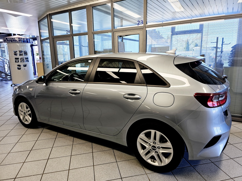 Kia Ceed  bei Hoffmann Automobile in Wolfsburg kaufen und sofort mitnehmen - Bild 16