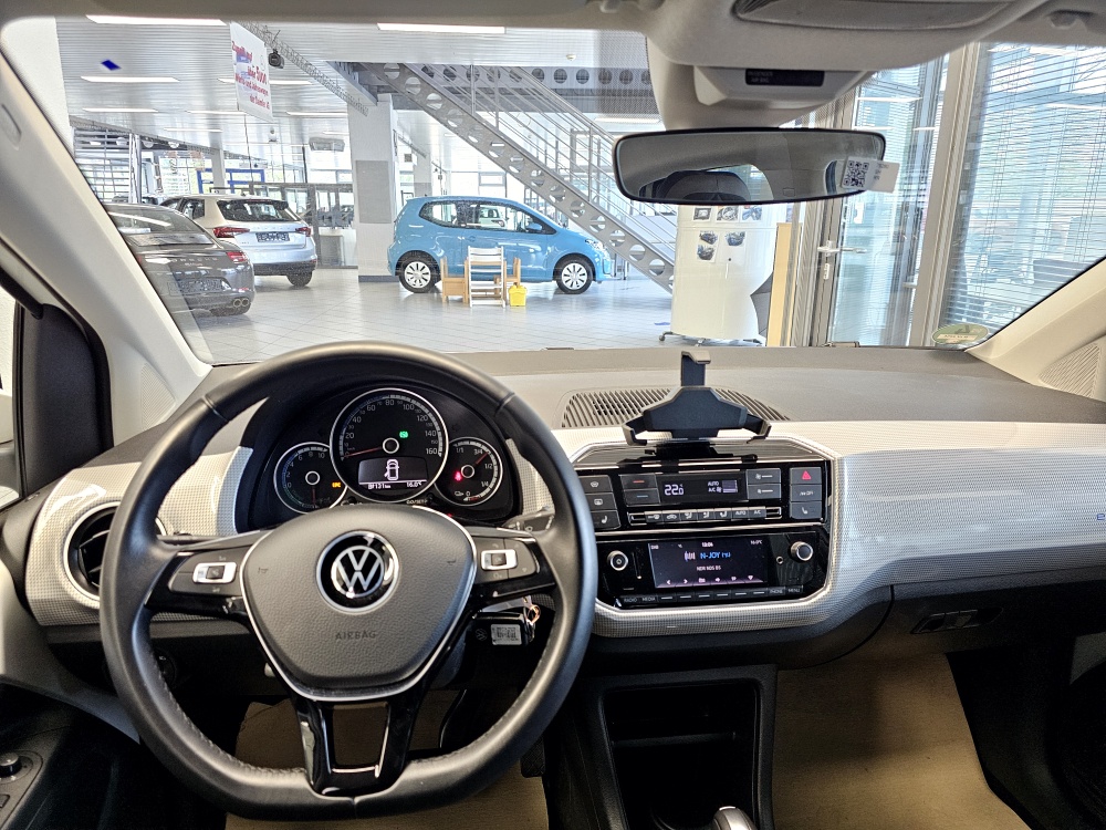 VW e-up!  bei Hoffmann Automobile in Wolfsburg kaufen und sofort mitnehmen - Bild 11