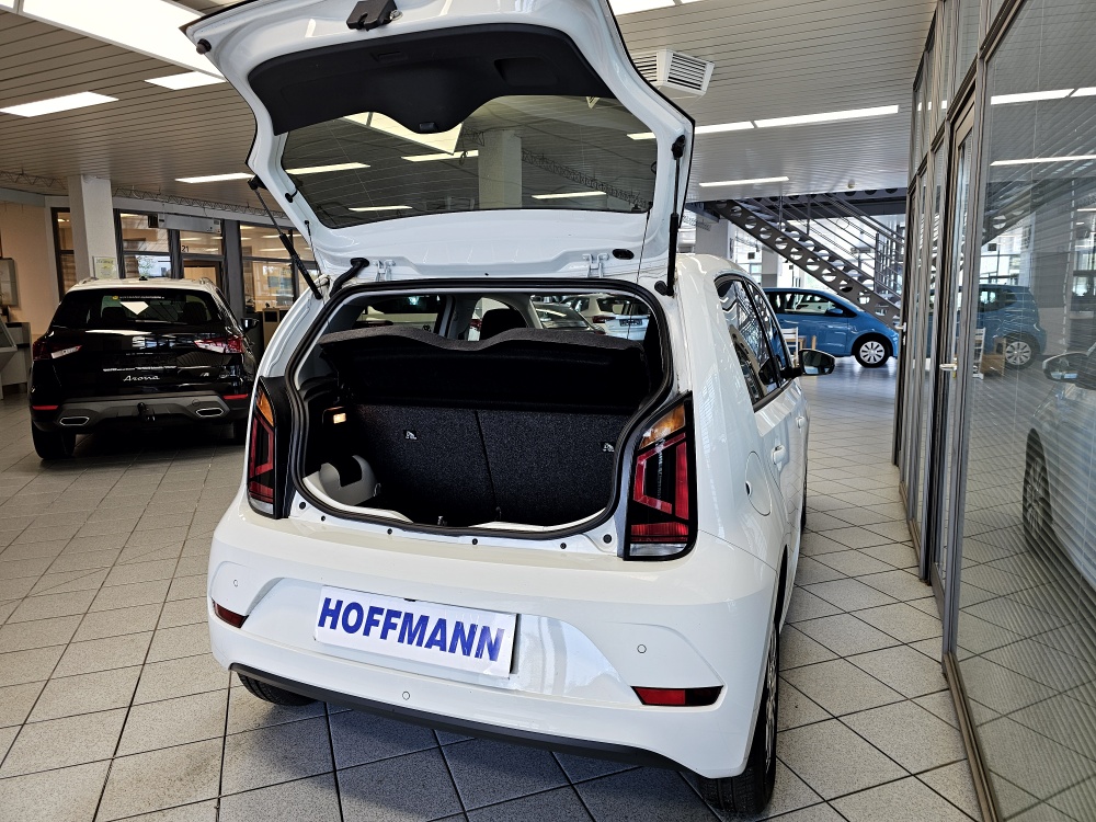 VW e-up!  bei Hoffmann Automobile in Wolfsburg kaufen und sofort mitnehmen - Bild 2