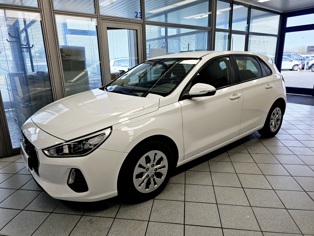 Hyundai i30  für nur 10.700,- € bei Hoffmann Automobile in Wolfsburg kaufen und sofort mitnehmen