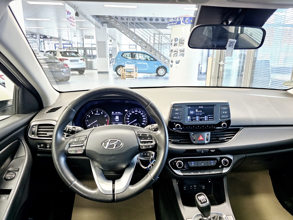 Hyundai i30  bei Hoffmann Automobile in Wolfsburg kaufen und sofort mitnehmen - Bild 10