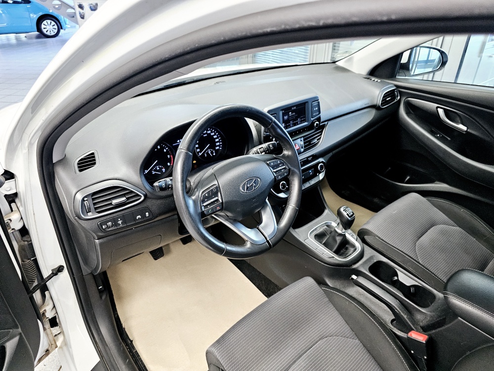 Hyundai i30  bei Hoffmann Automobile in Wolfsburg kaufen und sofort mitnehmen - Bild 11