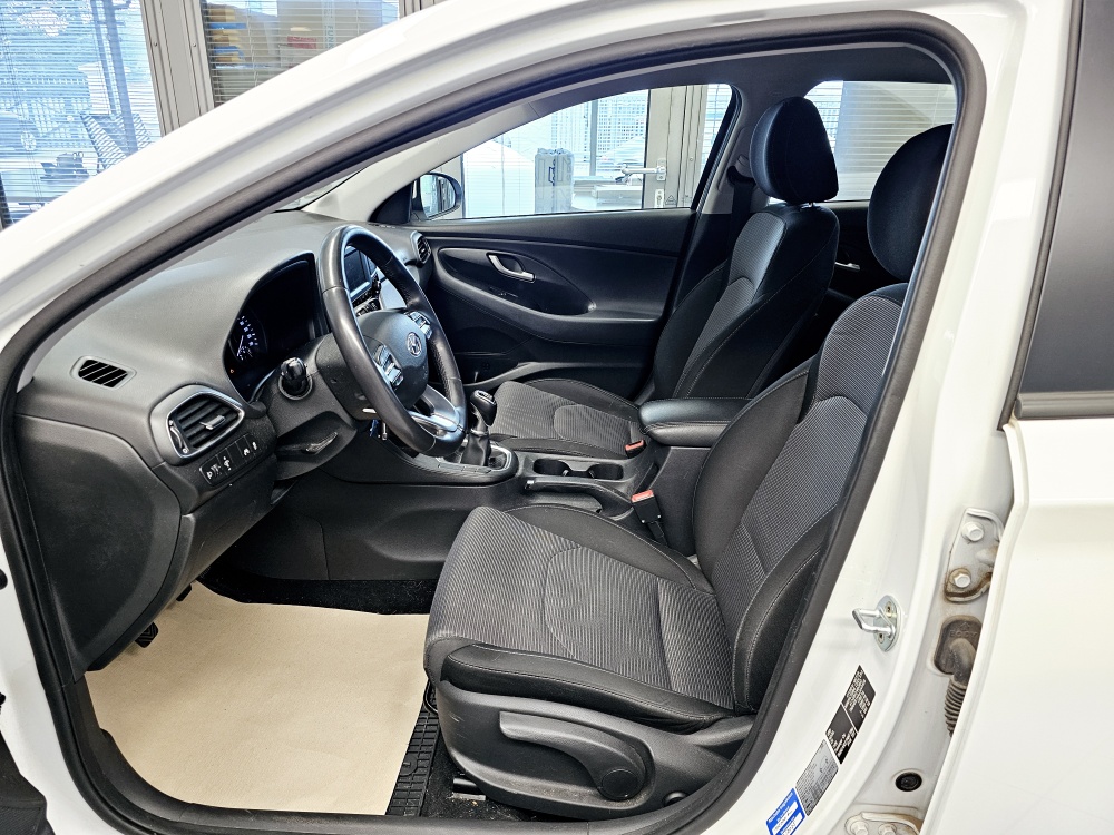 Hyundai i30  bei Hoffmann Automobile in Wolfsburg kaufen und sofort mitnehmen - Bild 12