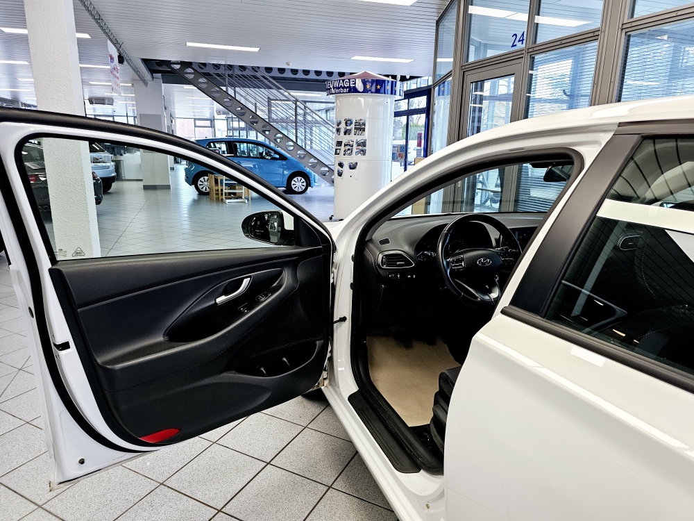 Hyundai i30  bei Hoffmann Automobile in Wolfsburg kaufen und sofort mitnehmen - Bild 13