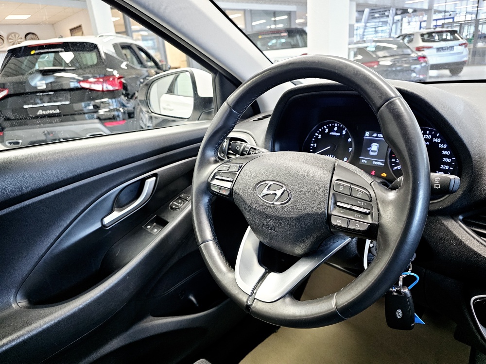 Hyundai i30  bei Hoffmann Automobile in Wolfsburg kaufen und sofort mitnehmen - Bild 9
