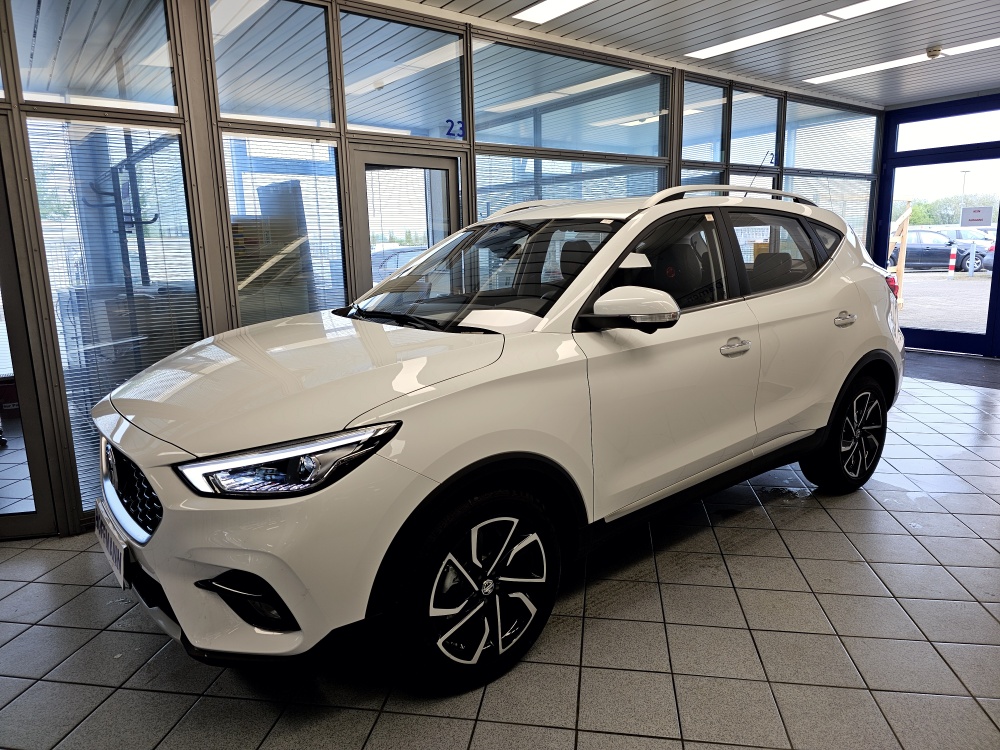 MG ZS  für nur 17.950,- € bei Hoffmann Automobile in Wolfsburg kaufen und sofort mitnehmen