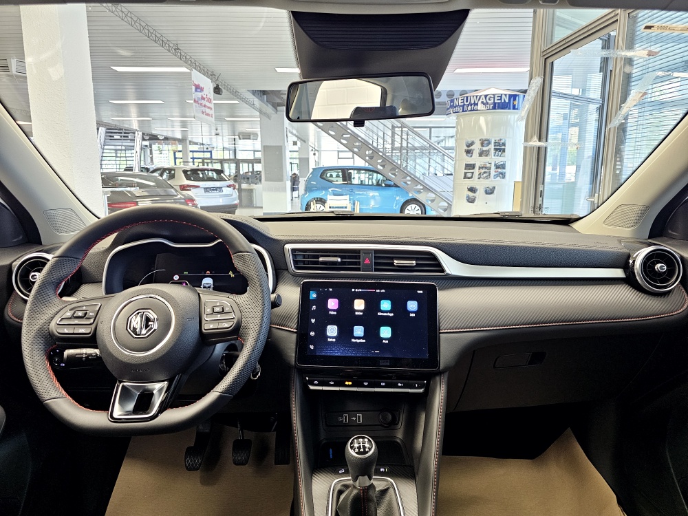 MG ZS  bei Hoffmann Automobile in Wolfsburg kaufen und sofort mitnehmen - Bild 5