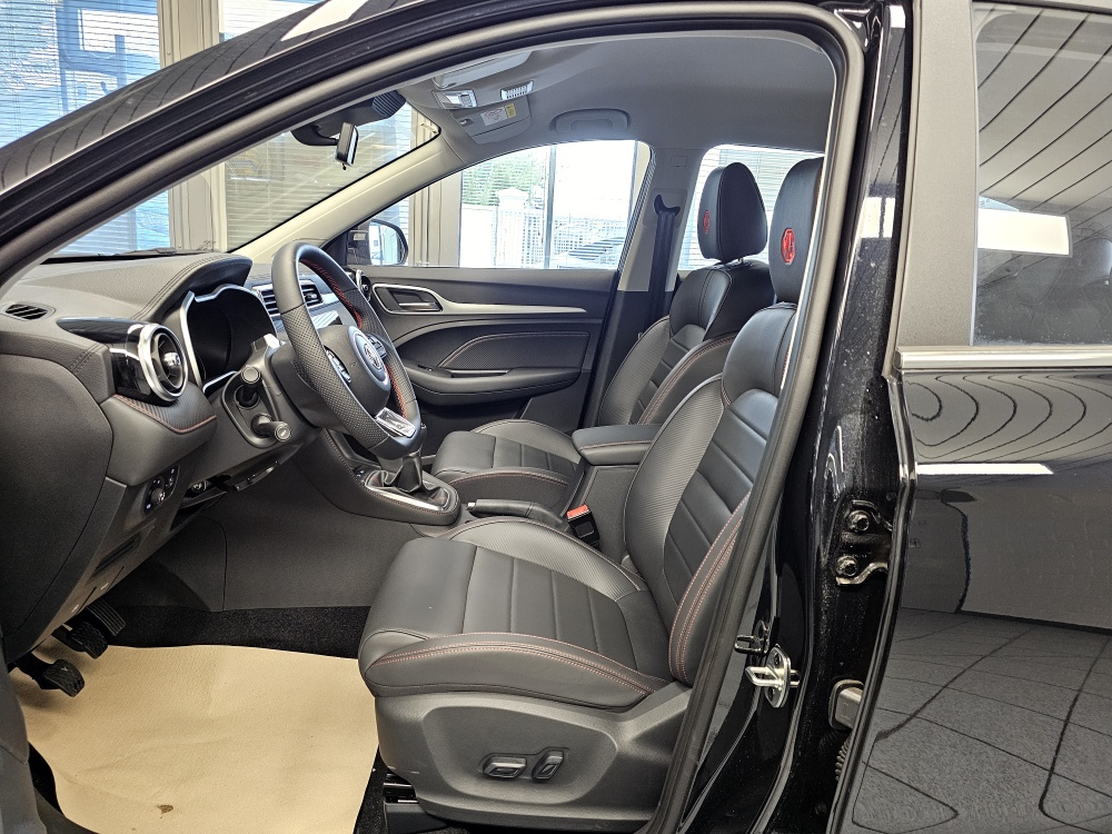 MG ZS  bei Hoffmann Automobile in Wolfsburg kaufen und sofort mitnehmen - Bild 17