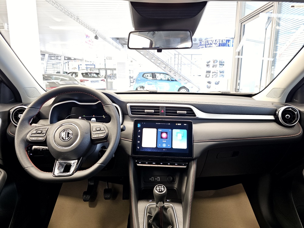 MG ZS  bei Hoffmann Automobile in Wolfsburg kaufen und sofort mitnehmen - Bild 5