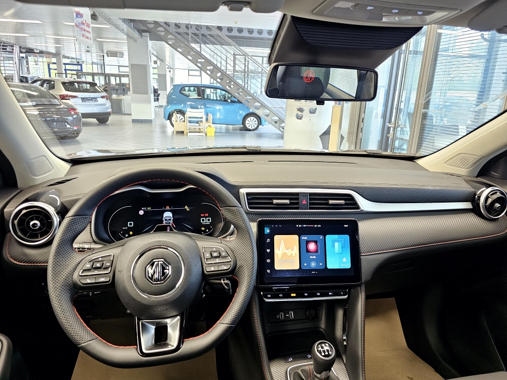 MG ZS  bei Hoffmann Automobile in Wolfsburg kaufen und sofort mitnehmen - Bild 14