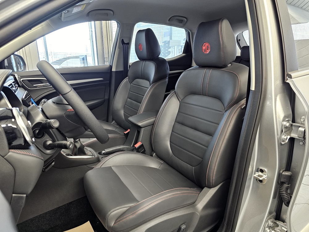MG ZS  bei Hoffmann Automobile in Wolfsburg kaufen und sofort mitnehmen - Bild 18
