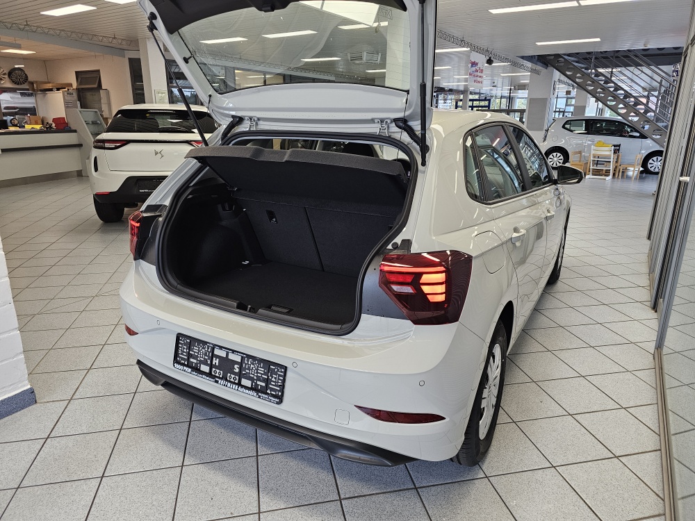 VW Polo  bei Hoffmann Automobile in Wolfsburg kaufen und sofort mitnehmen - Bild 2