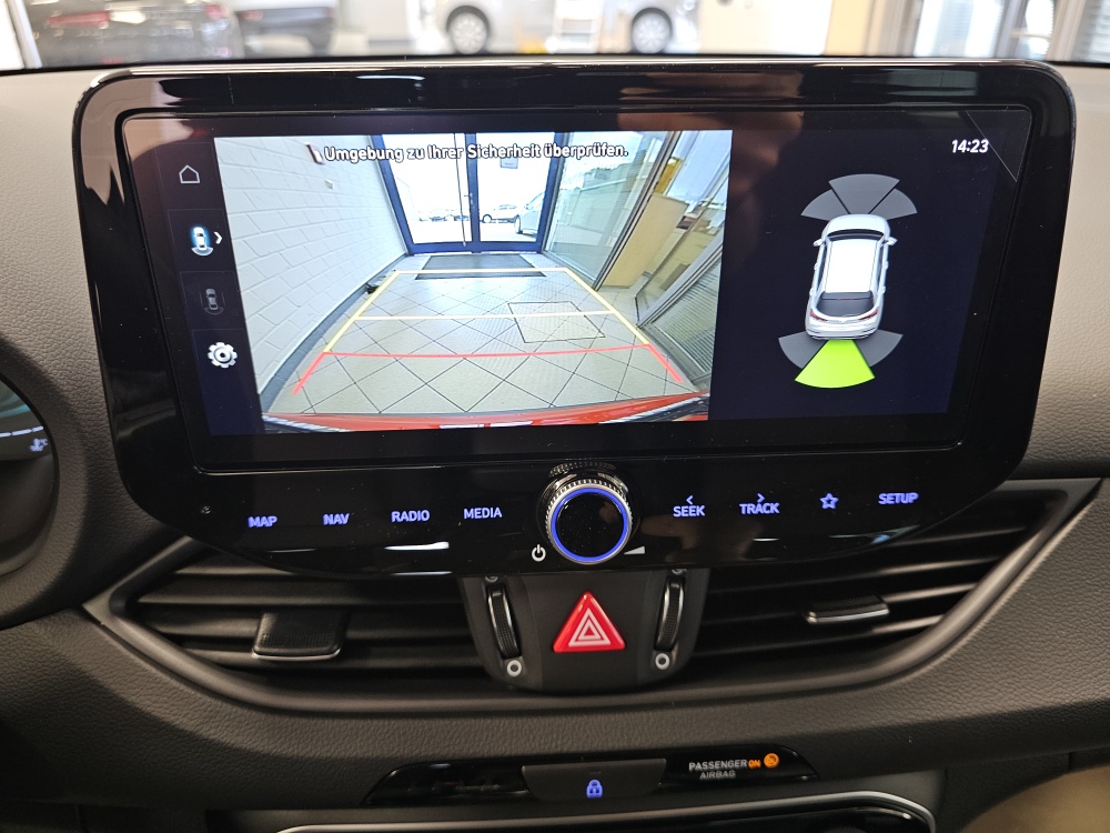 Hyundai i30 Kombi  bei Hoffmann Automobile in Wolfsburg kaufen und sofort mitnehmen - Bild 18