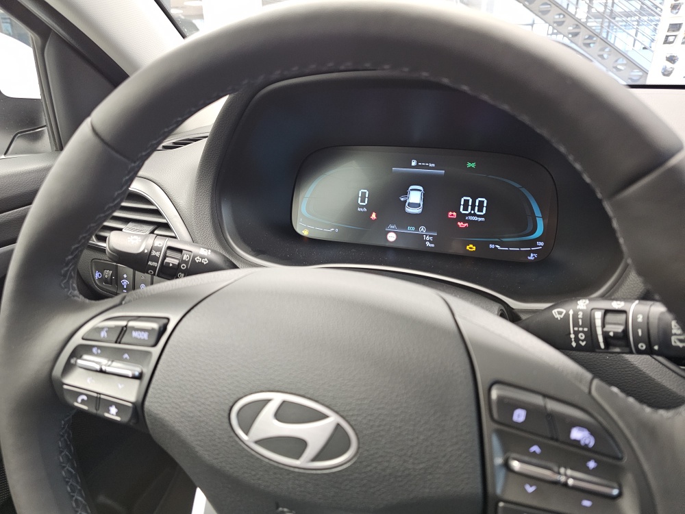 Hyundai i30 Kombi  bei Hoffmann Automobile in Wolfsburg kaufen und sofort mitnehmen - Bild 11