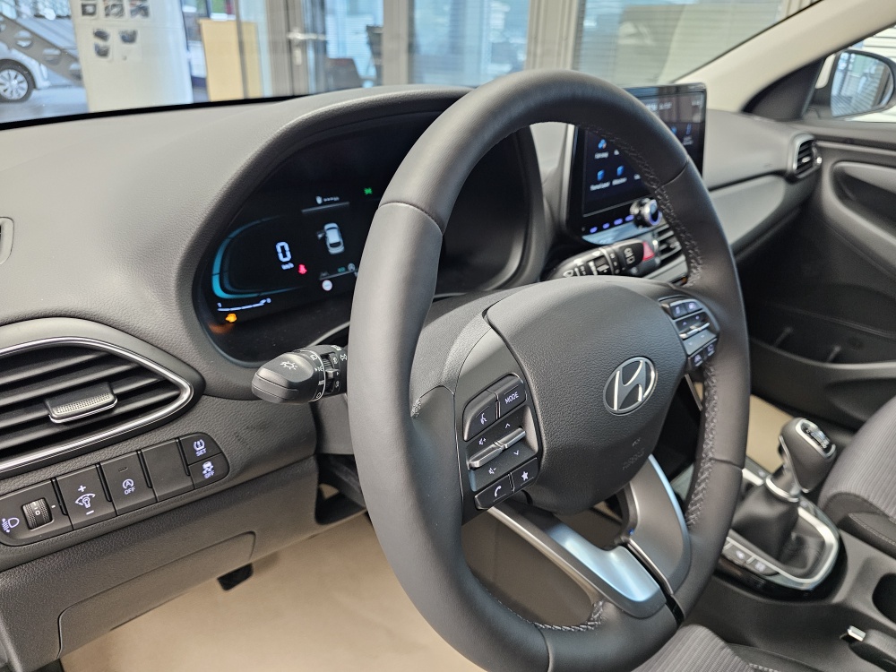 Hyundai i30 Kombi  bei Hoffmann Automobile in Wolfsburg kaufen und sofort mitnehmen - Bild 16