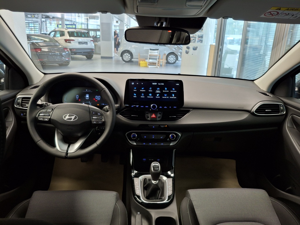 Hyundai i30 Kombi  bei Hoffmann Automobile in Wolfsburg kaufen und sofort mitnehmen - Bild 8