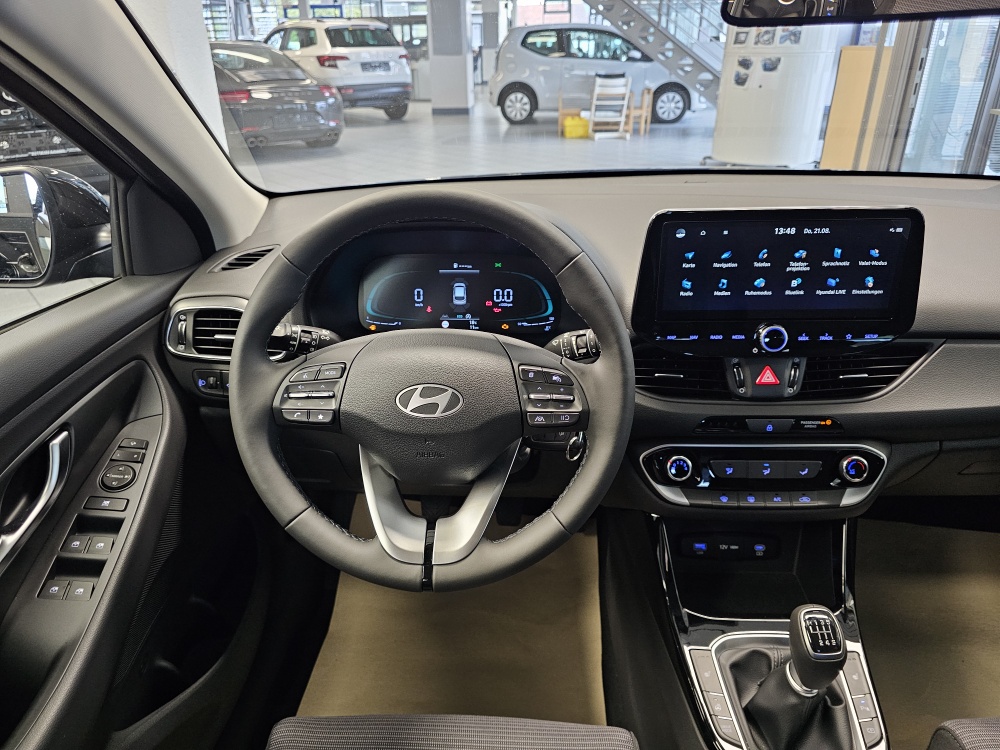 Hyundai i30 Kombi  bei Hoffmann Automobile in Wolfsburg kaufen und sofort mitnehmen - Bild 23