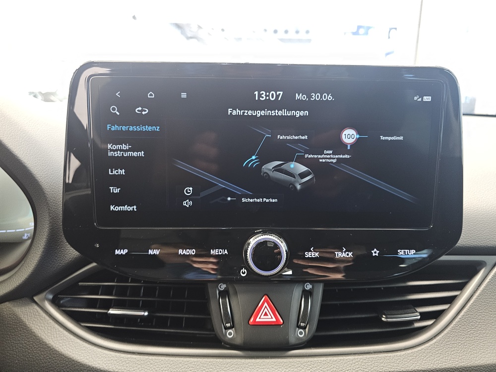 Hyundai i30 Kombi  bei Hoffmann Automobile in Wolfsburg kaufen und sofort mitnehmen - Bild 10