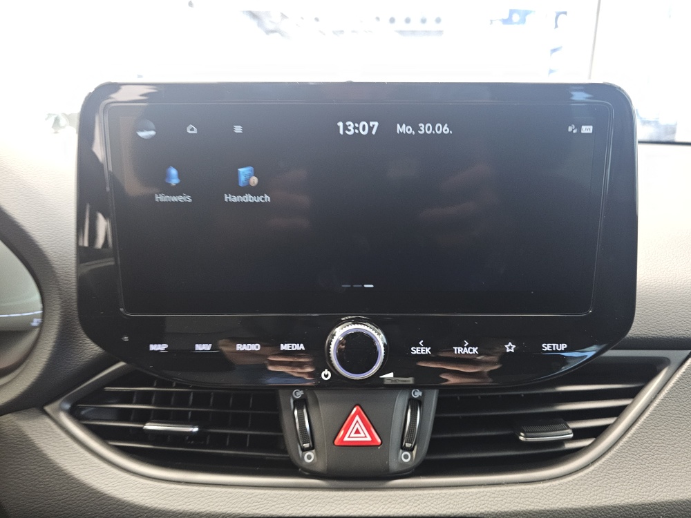 Hyundai i30 Kombi  bei Hoffmann Automobile in Wolfsburg kaufen und sofort mitnehmen - Bild 12