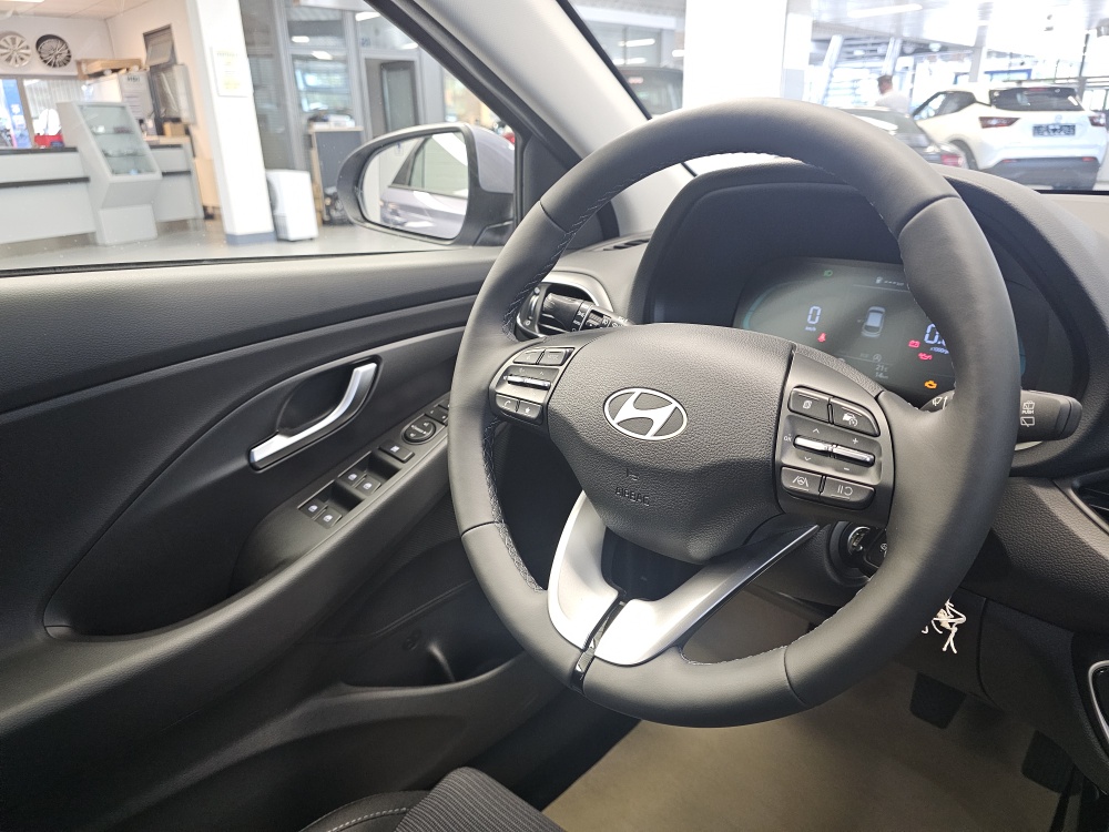 Hyundai i30 Kombi  bei Hoffmann Automobile in Wolfsburg kaufen und sofort mitnehmen - Bild 14