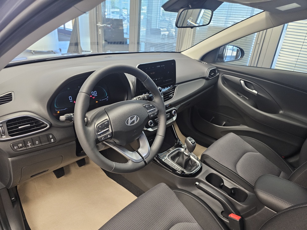 Hyundai i30 Kombi  bei Hoffmann Automobile in Wolfsburg kaufen und sofort mitnehmen - Bild 16