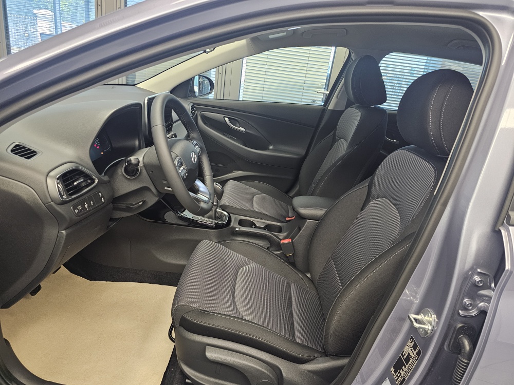 Hyundai i30 Kombi  bei Hoffmann Automobile in Wolfsburg kaufen und sofort mitnehmen - Bild 17