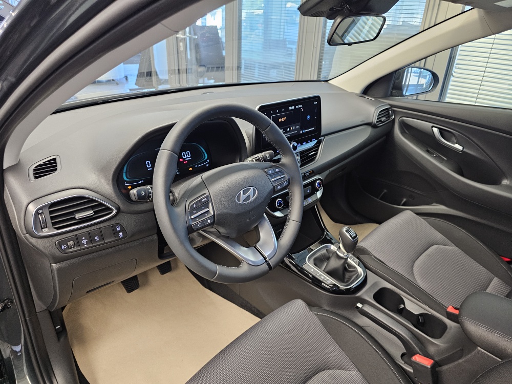 Hyundai i30 Kombi  bei Hoffmann Automobile in Wolfsburg kaufen und sofort mitnehmen - Bild 16