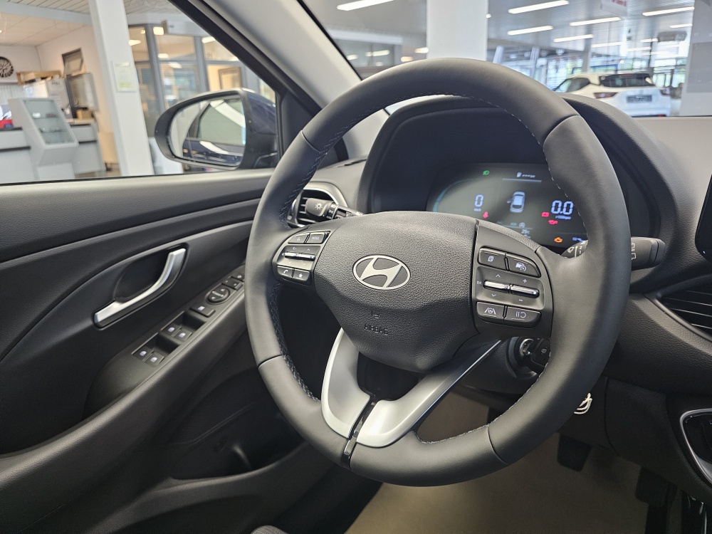 Hyundai i30 Kombi  bei Hoffmann Automobile in Wolfsburg kaufen und sofort mitnehmen - Bild 14