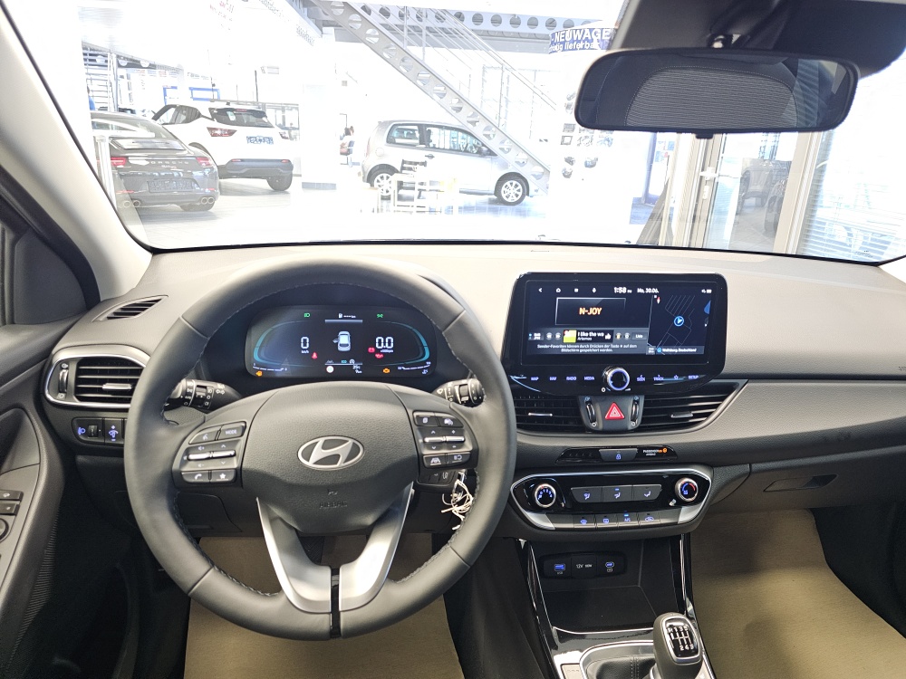 Hyundai i30 Kombi  bei Hoffmann Automobile in Wolfsburg kaufen und sofort mitnehmen - Bild 15