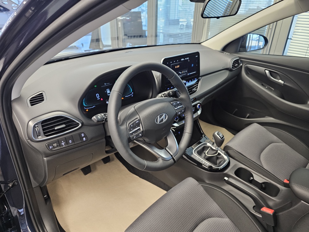 Hyundai i30 Kombi  bei Hoffmann Automobile in Wolfsburg kaufen und sofort mitnehmen - Bild 16