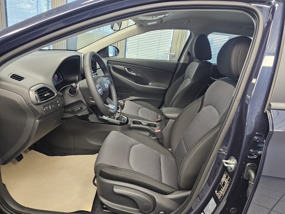 Hyundai i30 Kombi  bei Hoffmann Automobile in Wolfsburg kaufen und sofort mitnehmen - Bild 17