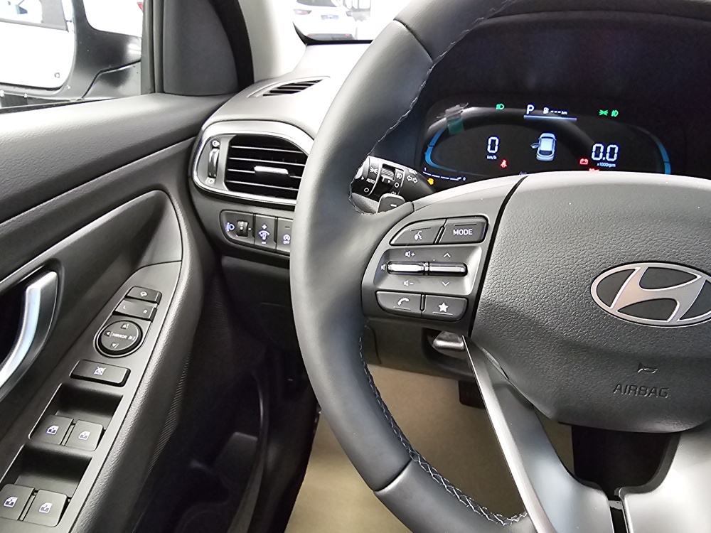 Hyundai i30 Kombi  bei Hoffmann Automobile in Wolfsburg kaufen und sofort mitnehmen - Bild 13