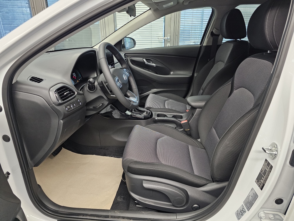 Hyundai i30 Kombi  bei Hoffmann Automobile in Wolfsburg kaufen und sofort mitnehmen - Bild 18