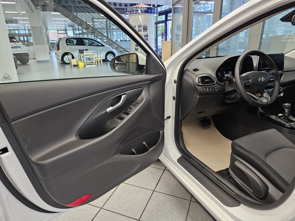 Hyundai i30 Kombi  bei Hoffmann Automobile in Wolfsburg kaufen und sofort mitnehmen - Bild 19