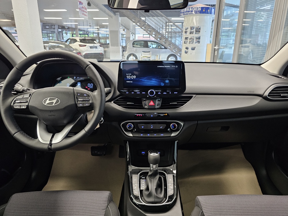 Hyundai i30 Kombi  bei Hoffmann Automobile in Wolfsburg kaufen und sofort mitnehmen - Bild 5