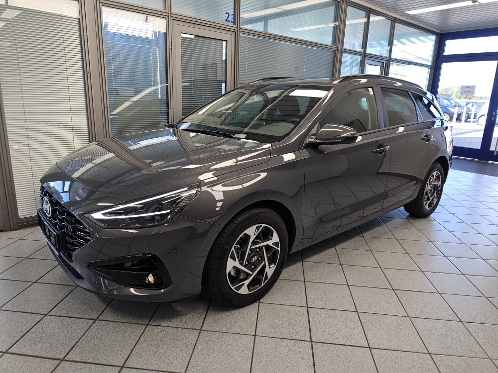 Hyundai i30 Kombi  für nur 24.870,- € bei Hoffmann Automobile in Wolfsburg kaufen und sofort mitnehmen