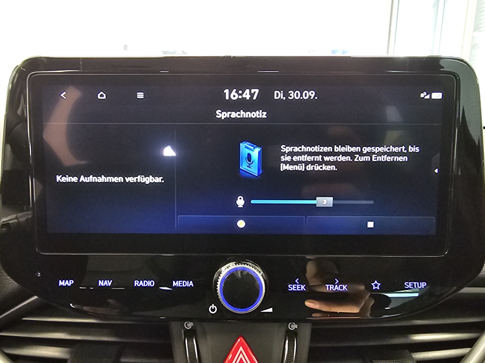 Hyundai i30 Kombi  bei Hoffmann Automobile in Wolfsburg kaufen und sofort mitnehmen - Bild 12