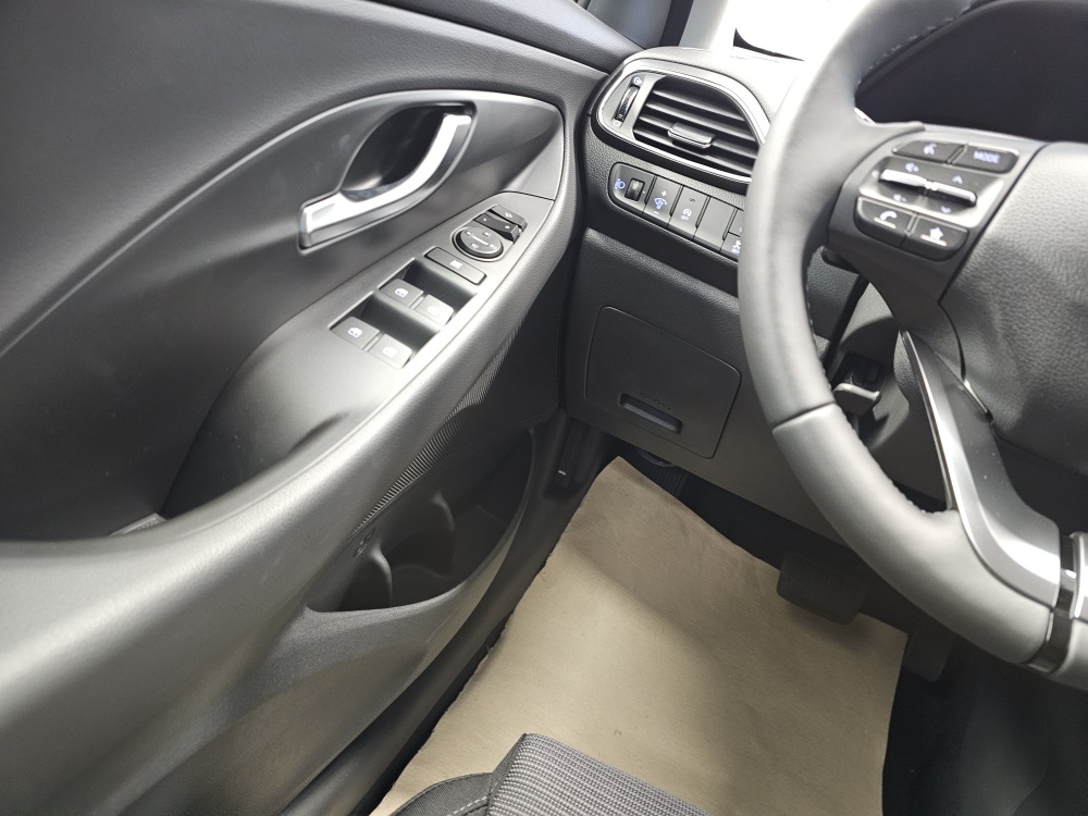 Hyundai i30 Kombi  bei Hoffmann Automobile in Wolfsburg kaufen und sofort mitnehmen - Bild 23