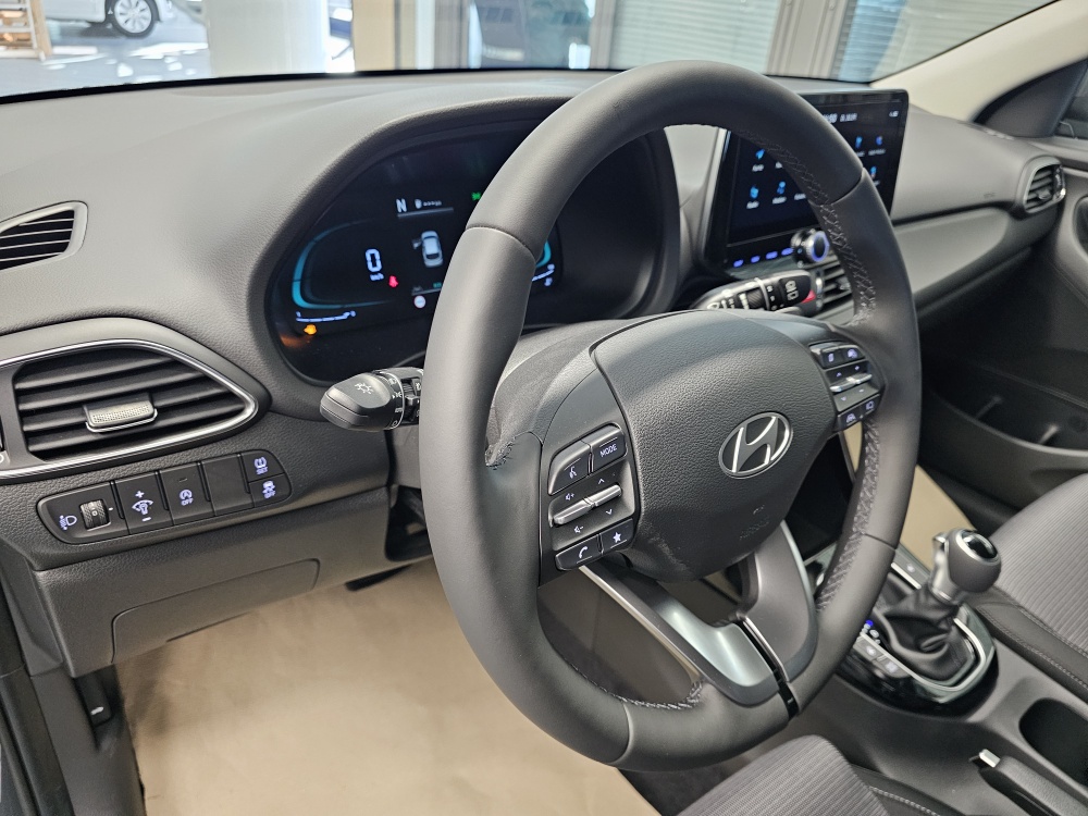 Hyundai i30 Kombi  bei Hoffmann Automobile in Wolfsburg kaufen und sofort mitnehmen - Bild 25