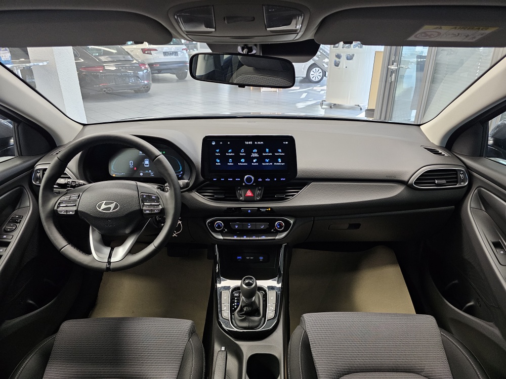 Hyundai i30 Kombi  bei Hoffmann Automobile in Wolfsburg kaufen und sofort mitnehmen - Bild 6