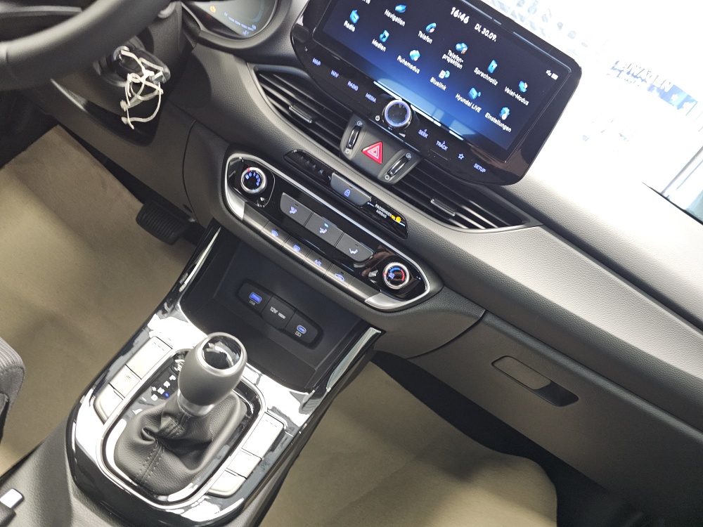 Hyundai i30 Kombi  bei Hoffmann Automobile in Wolfsburg kaufen und sofort mitnehmen - Bild 7