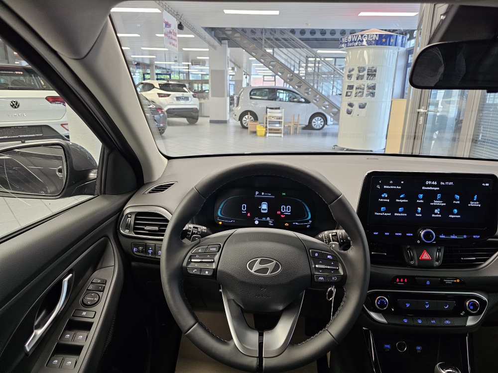 Hyundai i30 Kombi  bei Hoffmann Automobile in Wolfsburg kaufen und sofort mitnehmen - Bild 15