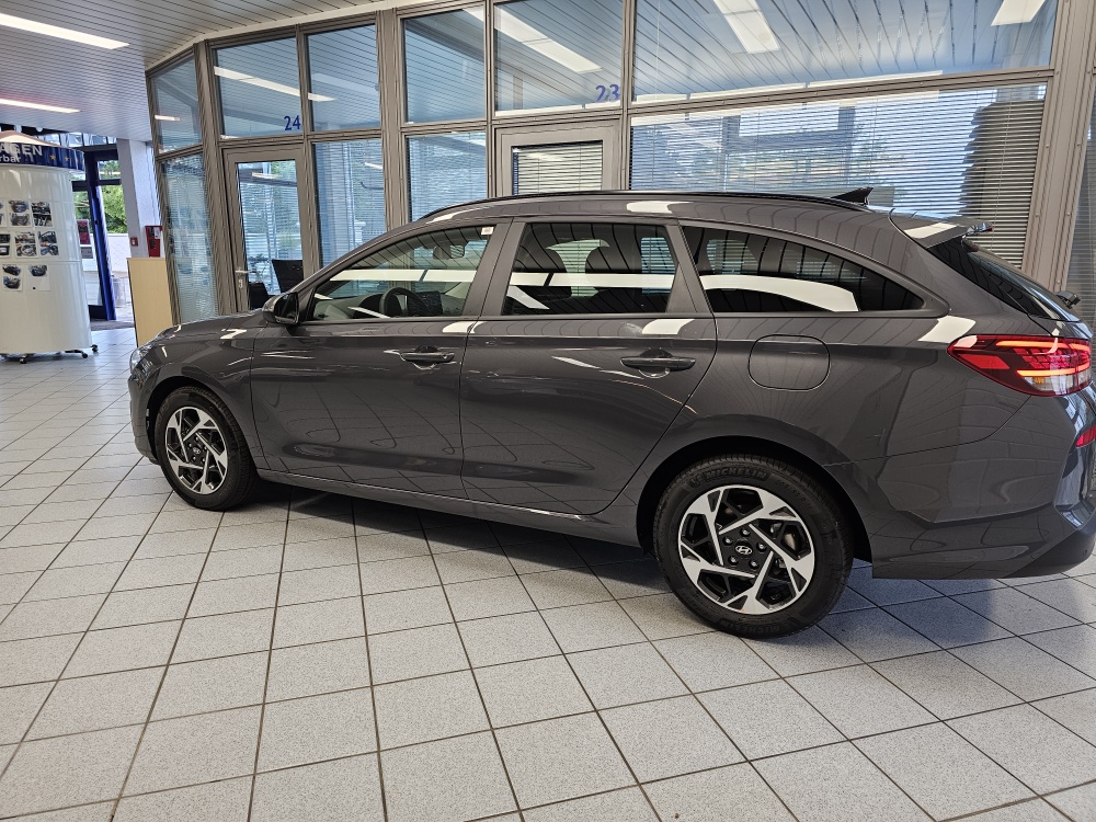 Hyundai i30 Kombi  bei Hoffmann Automobile in Wolfsburg kaufen und sofort mitnehmen - Bild 19